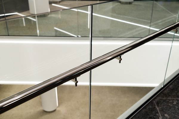 Balustrade en verre : un guide pratique pour choisir la vôtre